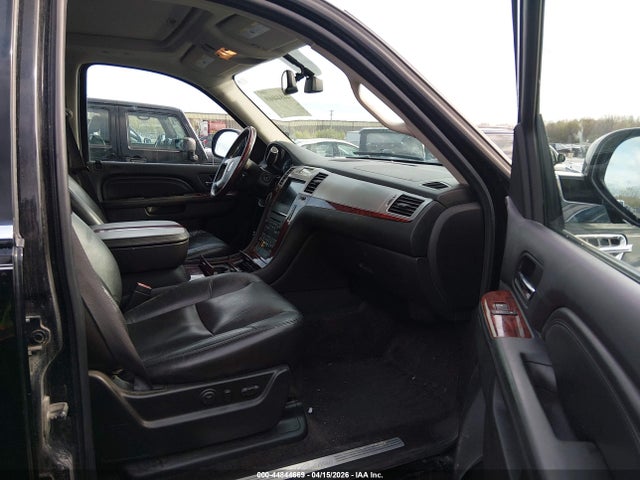 2011 Cadillac Escalade Esv Luxury მანქანა იყიდება აუქციონზე, vin: 1GYS4HEF2BR115006, აუქციონის ნომერი: 44844669