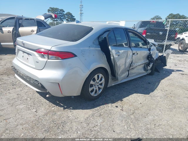 44844725 :رقم المزاد ، 5YFEPMAE4NP381030 vin ، 2022 Toyota Corolla Le مزاد بيع