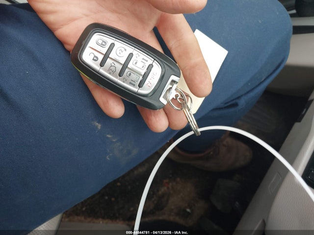 Продаж на аукціоні авто 2018 Chrysler Pacifica Hybrid Limited, vin: 2C4RC1N73JR130713, номер лоту: 44844781