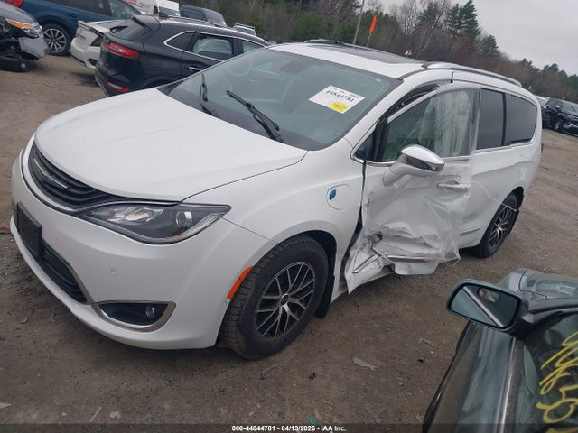 Продаж на аукціоні авто 2018 Chrysler Pacifica Hybrid Limited, vin: 2C4RC1N73JR130713, номер лоту: 44844781