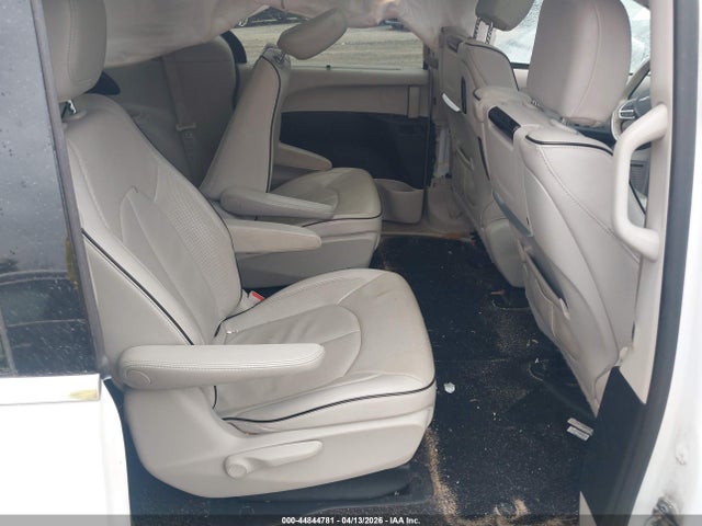Продаж на аукціоні авто 2018 Chrysler Pacifica Hybrid Limited, vin: 2C4RC1N73JR130713, номер лоту: 44844781