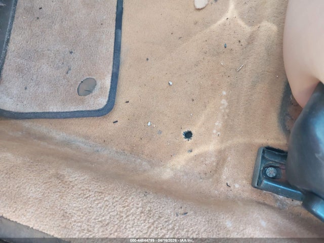 44844799 :رقم المزاد ، ZAMBB18AX40014107 vin ، 2004 Maserati Spyder Cambiocorsa/gt مزاد بيع