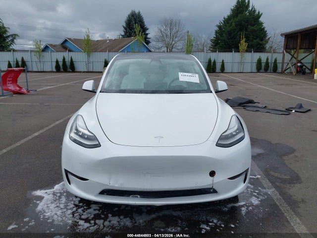 2022 Tesla Model Y Long Range Dual Motor All-wheel Drive მანქანა იყიდება აუქციონზე, vin: 7SAYGDEE4NF324090, აუქციონის ნომერი: 44844803