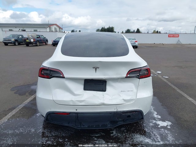 2022 Tesla Model Y Long Range Dual Motor All-wheel Drive მანქანა იყიდება აუქციონზე, vin: 7SAYGDEE4NF324090, აუქციონის ნომერი: 44844803