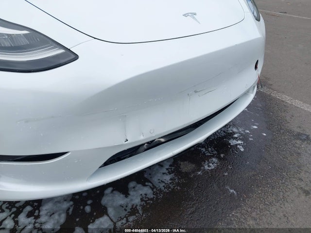 2022 Tesla Model Y Long Range Dual Motor All-wheel Drive მანქანა იყიდება აუქციონზე, vin: 7SAYGDEE4NF324090, აუქციონის ნომერი: 44844803