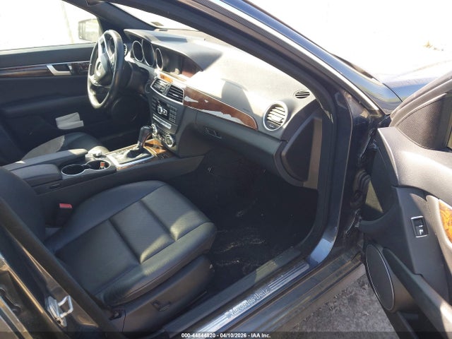 Продаж на аукціоні авто 2014 Mercedes-benz C 250 Sport, vin: WDDGF4HB7EA968081, номер лоту: 44844820