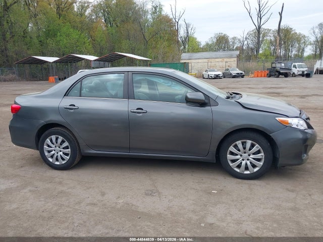 Продаж на аукціоні авто 2013 Toyota Corolla Le, vin: 2T1BU4EE3DC105894, номер лоту: 44844839