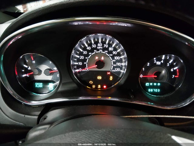 44844861 :رقم المزاد ، 1C3BCBEBXEN158236 vin ، 2014 Chrysler 200 Touring مزاد بيع
