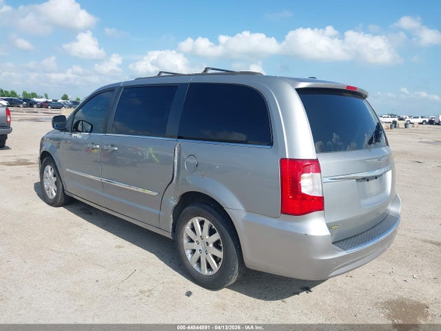 2015 Chrysler Town & Country Touring მანქანა იყიდება აუქციონზე, vin: 2C4RC1BG0FR601714, აუქციონის ნომერი: 44844891
