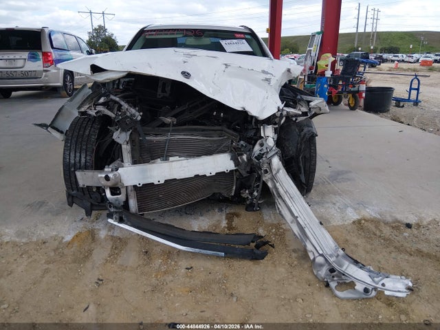 2018 Mercedes-benz C 300 მანქანა იყიდება აუქციონზე, vin: 55SWF4JB6JU256726, აუქციონის ნომერი: 44844926