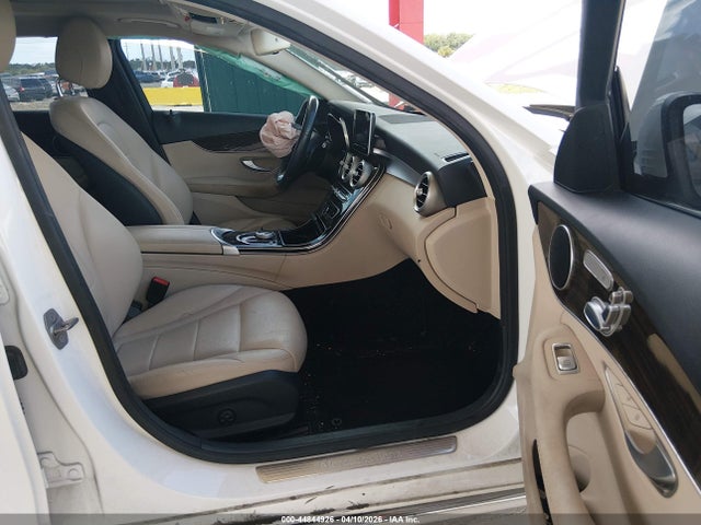 2018 Mercedes-benz C 300 მანქანა იყიდება აუქციონზე, vin: 55SWF4JB6JU256726, აუქციონის ნომერი: 44844926