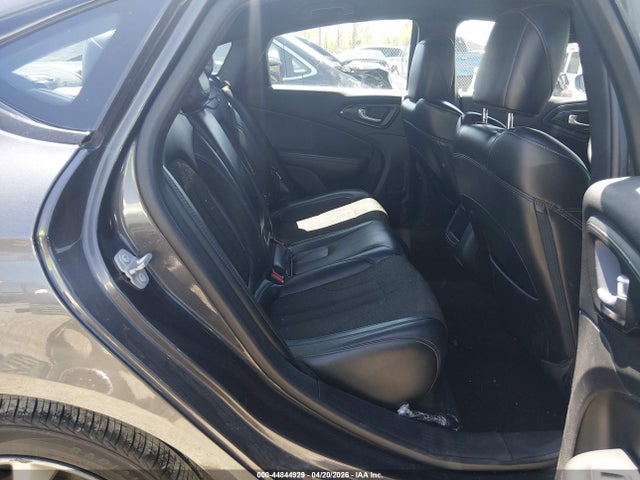 Продаж на аукціоні авто 2015 Chrysler 200 S, vin: 1C3CCCBB5FN760171, номер лоту: 44844929