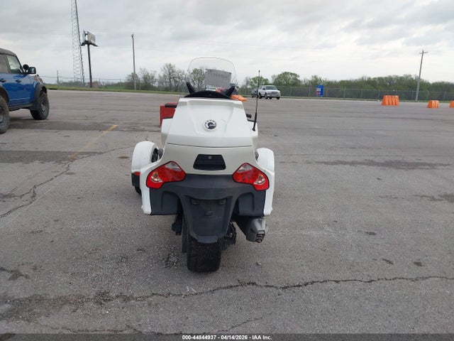 2BXNBDD29HV001465 Can-Am Spyder Roadster Rt/rt-s/ltd/sp Series