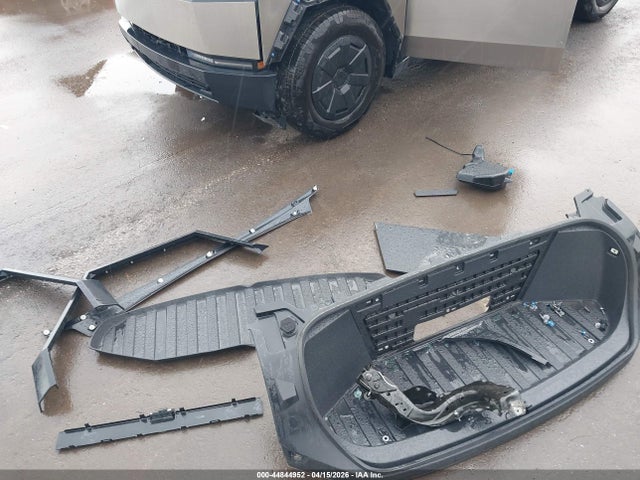 44844952 :رقم المزاد ، 7G2CEHED0SA062523 vin ، 2025 Tesla Cybertruck All-wheel Drive مزاد بيع