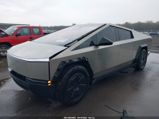 44844952 :رقم المزاد ، 7G2CEHED0SA062523 vin ، 2025 Tesla Cybertruck All-wheel Drive مزاد بيع