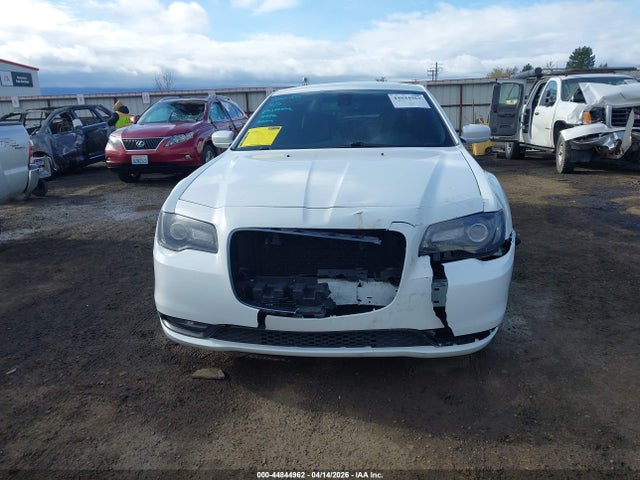 2C3CCAGGXKH651586 Chrysler 300 300s Awd