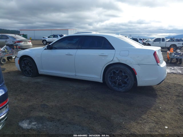 2C3CCAGGXKH651586 Chrysler 300 300s Awd