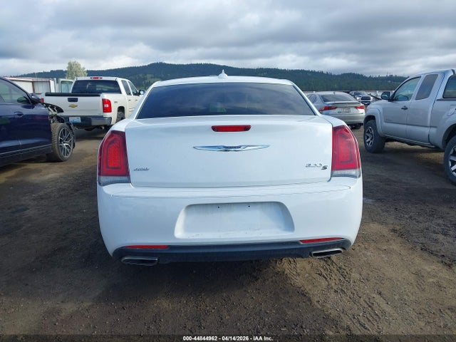 2C3CCAGGXKH651586 Chrysler 300 300s Awd