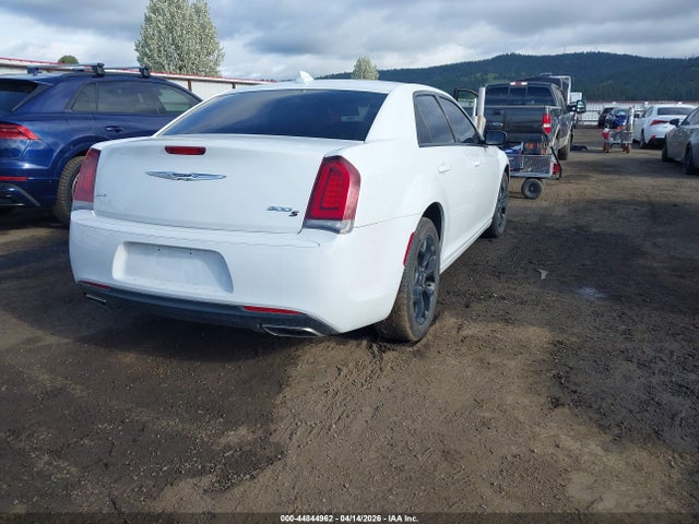 2C3CCAGGXKH651586 Chrysler 300 300s Awd