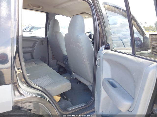 44845001 :رقم المزاد ، 1J4GK48K35W518978 vin ، 2005 Jeep Liberty Sport مزاد بيع