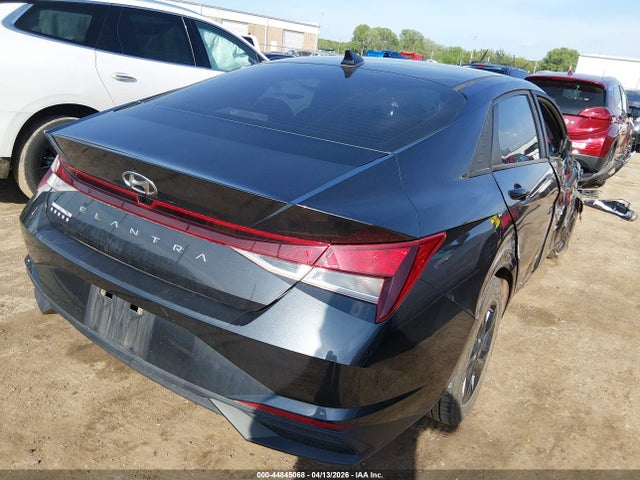 44845068 :رقم المزاد ، 5NPLS4AG8MH044590 vin ، 2021 Hyundai Elantra Sel مزاد بيع