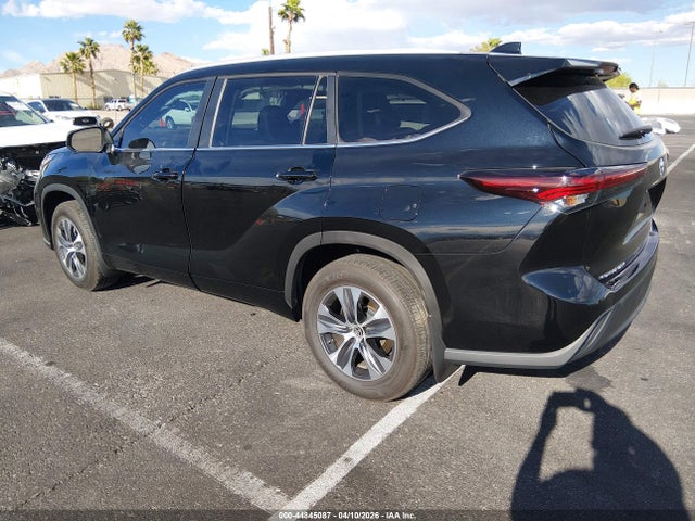 5TDKDRBH9RS572036 Toyota Highlander Xle