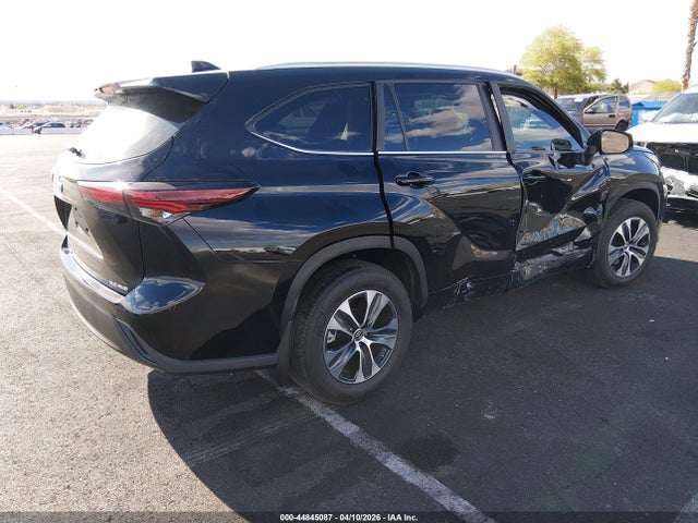 5TDKDRBH9RS572036 Toyota Highlander Xle