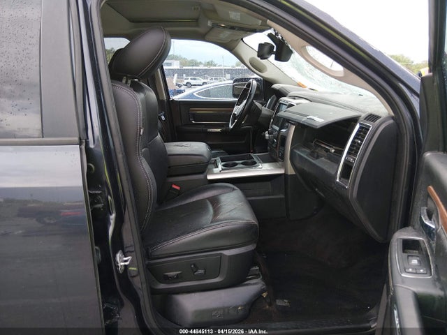 44845113 :رقم المزاد ، 1C6RR7NT7FS551300 vin ، 2015 Ram 1500 Laramie مزاد بيع