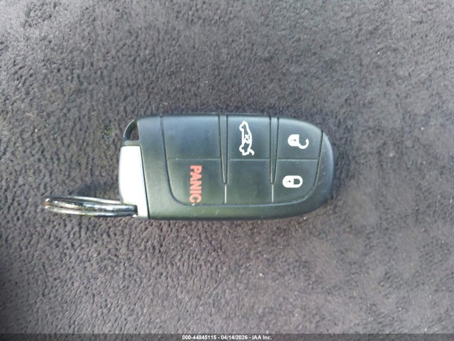 Продажа на аукционе авто 2015 Chrysler 200 Limited, vin: 1C3CCCAB1FN641597, номер лота: 44845115