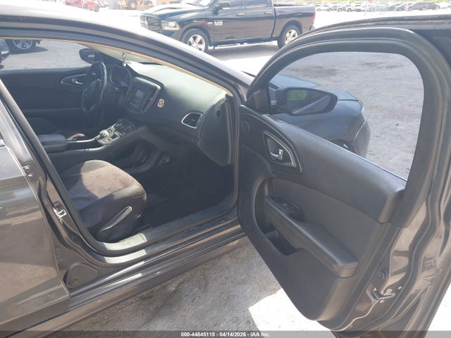Продажа на аукционе авто 2015 Chrysler 200 Limited, vin: 1C3CCCAB1FN641597, номер лота: 44845115