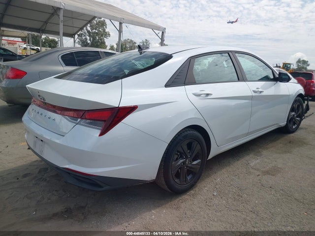 5NPLM4AG1MH001736 Hyundai ELANTRA SEL