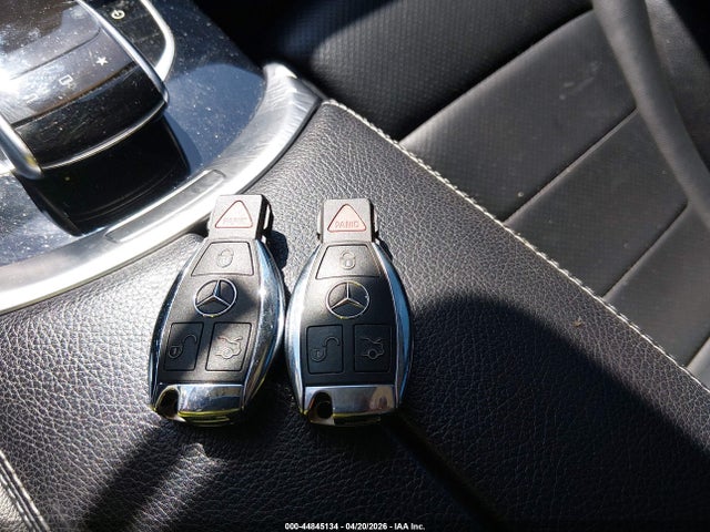 44845134 :رقم المزاد ، 55SWF4KB7GU148364 vin ، 2016 Mercedes-benz C 300 4matic مزاد بيع