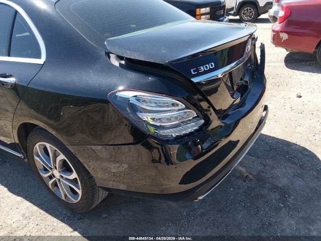 44845134 :رقم المزاد ، 55SWF4KB7GU148364 vin ، 2016 Mercedes-benz C 300 4matic مزاد بيع