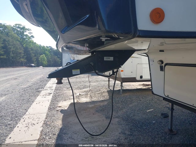 Продаж на аукціоні авто 2021 Forest River Wildwood Hertiage Glen Elite 36fl Travel Trailer, vin: 4X4FWBM20MV704637, номер лоту: 44845156