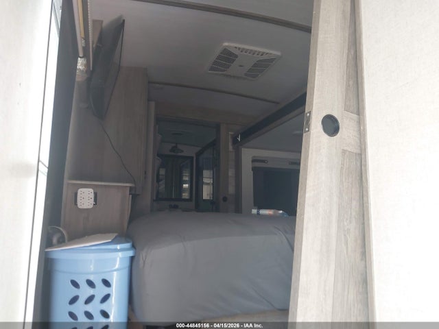 Продаж на аукціоні авто 2021 Forest River Wildwood Hertiage Glen Elite 36fl Travel Trailer, vin: 4X4FWBM20MV704637, номер лоту: 44845156