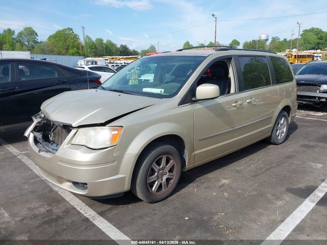 2010 Chrysler Town & Country Touring Plus მანქანა იყიდება აუქციონზე, vin: 2A4RR8DX9AR441405, აუქციონის ნომერი: 44845161