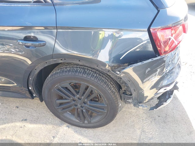WA1BNAFY4K2100147 Audi Q5 45 Premium