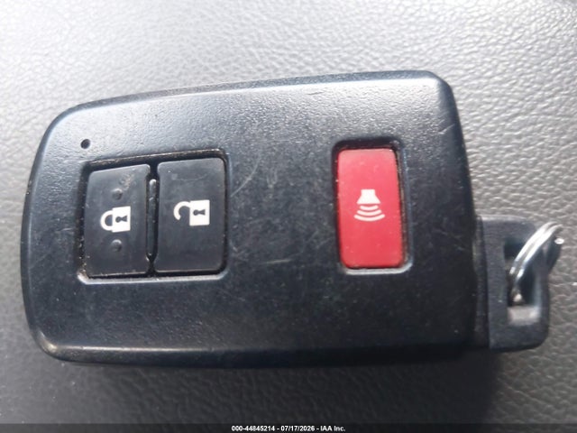 JTMCY7AJ0G4046601 Toyota Land Cruiser V8