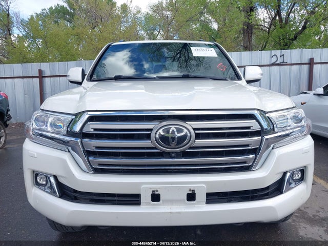 JTMCY7AJ0G4046601 Toyota Land Cruiser V8