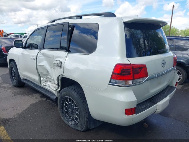 JTMCY7AJ0G4046601 Toyota Land Cruiser V8