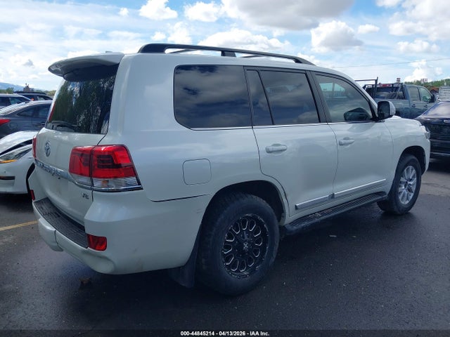 JTMCY7AJ0G4046601 Toyota Land Cruiser V8