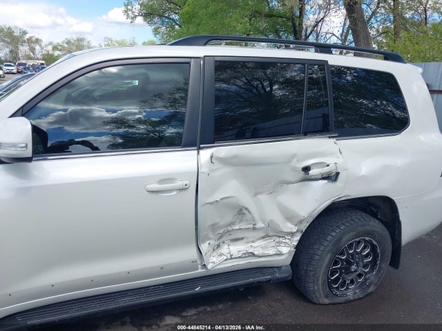 JTMCY7AJ0G4046601 Toyota Land Cruiser V8