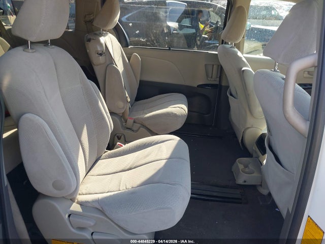 Aukcja sprzedaży 2011 Toyota Sienna Le V6, vin: 5TDKK3DC1BS079882, numer aukcji: 44845229