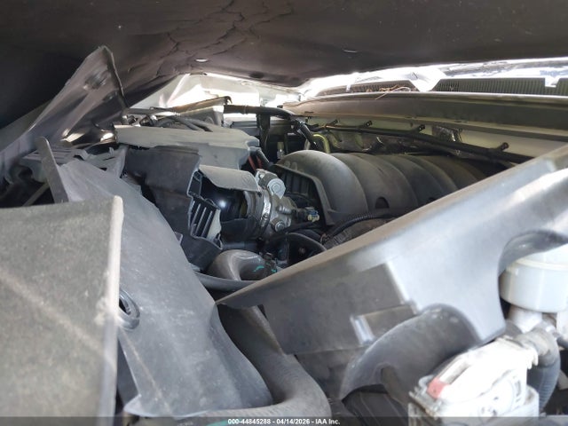 44845288 :رقم المزاد ، 1GNSKBKC3JR282306 vin ، 2018 Chevrolet Tahoe Lt مزاد بيع