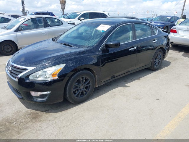 Nissan Altima 2.5 S 2015 1N4AL3AP8FC568647 Image 2