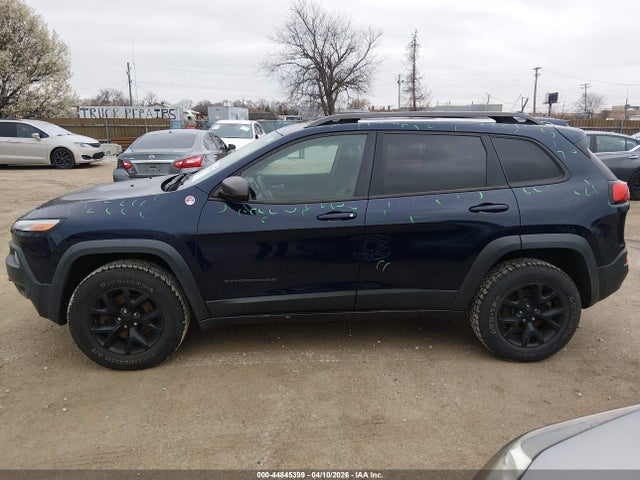 2015 Jeep Cherokee Trailhawk მანქანა იყიდება აუქციონზე, vin: 1C4PJMBS6FW705148, აუქციონის ნომერი: 44845399