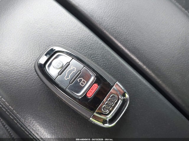 Продажа на аукционе авто 2015 Audi A8 L 3.0t, vin: WAU3GAFD6FN024465, номер лота: 44845415