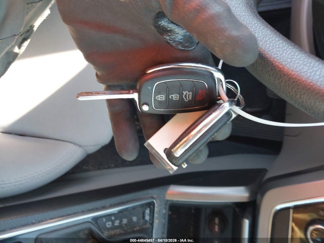 5NPE24AF3GH314183 Hyundai SONATA SE