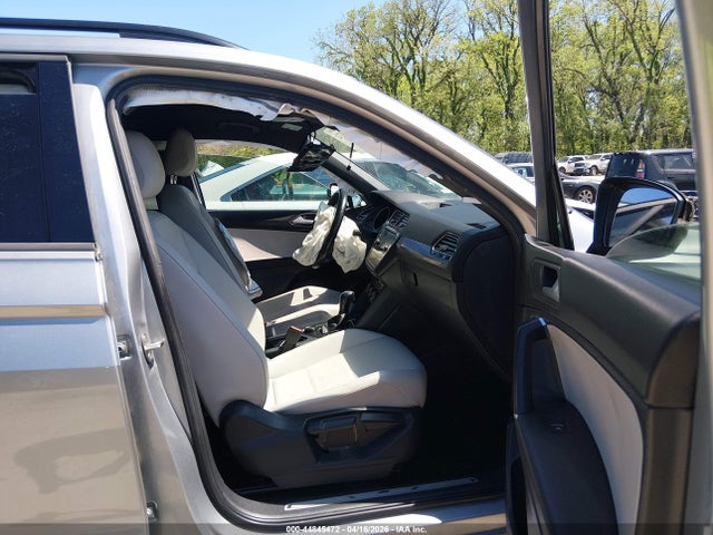 2020 Volkswagen Tiguan 2.0t Se/2.0t Se R-line Black/2.0t Sel მანქანა იყიდება აუქციონზე, vin: 3VV2B7AX2LM146359, აუქციონის ნომერი: 44845472