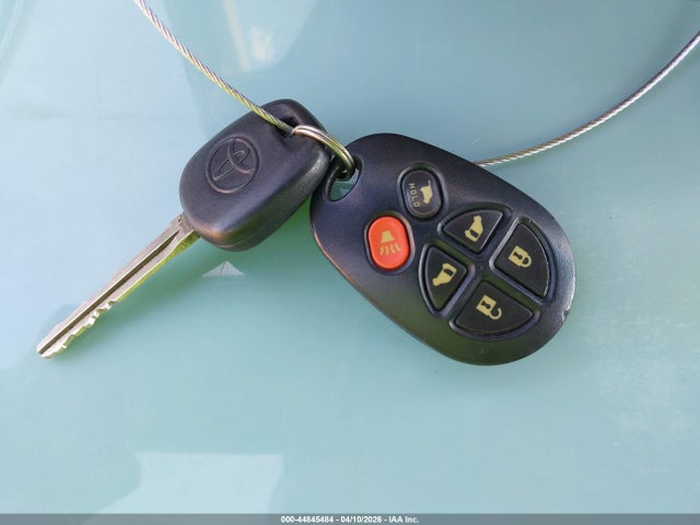 Продажа на аукционе авто 2006 Toyota Sienna Xle, vin: 5TDZA22C46S502345, номер лота: 44845484